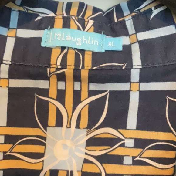 J. McLaughlin printed cotton button down shirt size XL - Picture 2 of 4